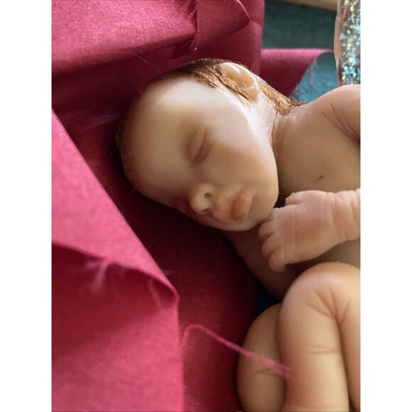 Hand made Fairy Newborn Signed With display case - Picture 4 of 9